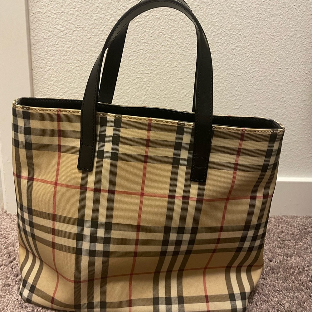Good condition Burberry handbag